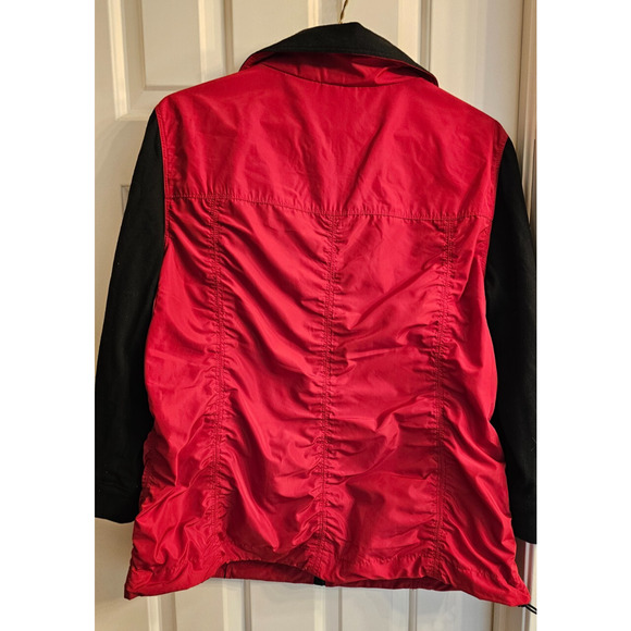 NWOT Zenergy by Chicos Red and Black Sz 2 (12) Knit sleeves and collar - Picture 3 of 5